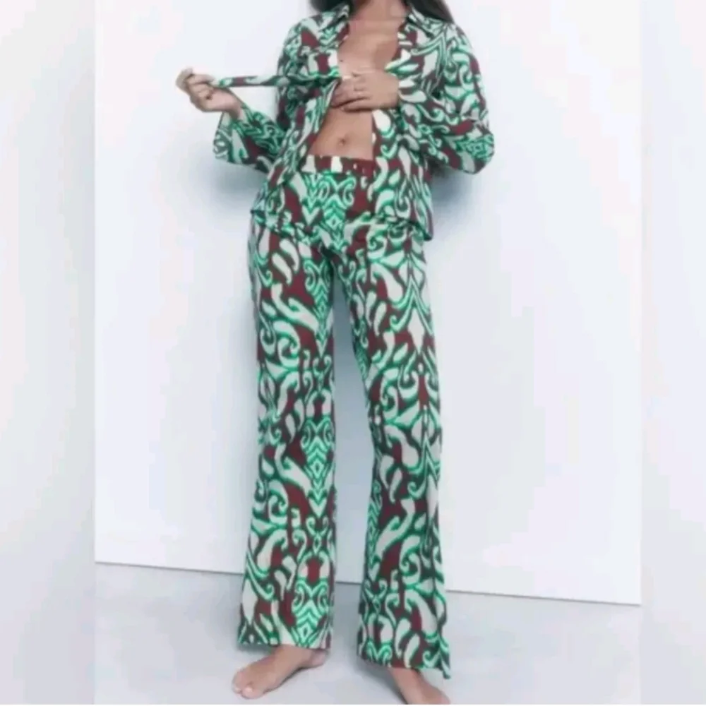 NWT ZARA Green Brown Cotton Mid Rise Straight Leg Front Zip Printed Pants Size S